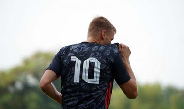 Hanno Behrens Pilih Nomor 10 Di Persija