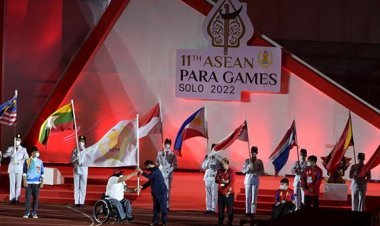 Asean Para Games Solo 2022 Berakhir, Indonesia Serahkan Estafet Tuan Rumah ke Kamboja.