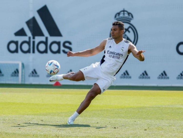 Real Madrid Tak Halangi Kepergian Casemiro