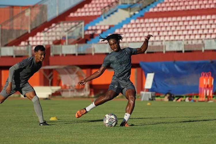 Pulang, Tekad Ronaldo Jaga Konsistensi Madura United