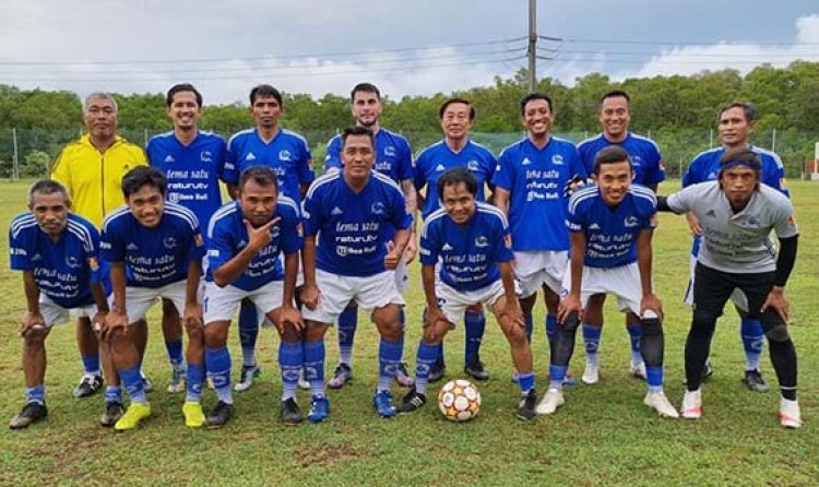 Chena Sumbang Dua Gol, Mitra Devata Menang Besar Atas Tim Lawas Tabanan