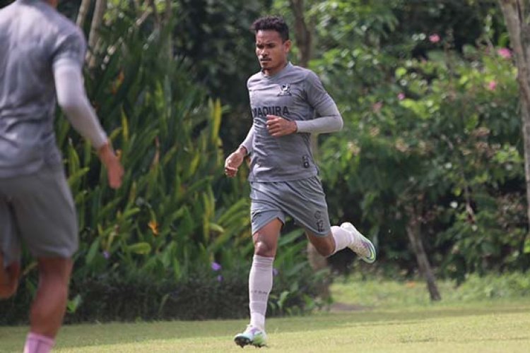 Haris Tuharea Tak Sabar Kalahkan Mantan Kiper Madura United Lagi