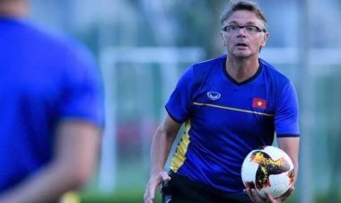 Alasan Philippe Troussier: Indonesia 80 Persen Naturalisasi, Vietnam Lokal