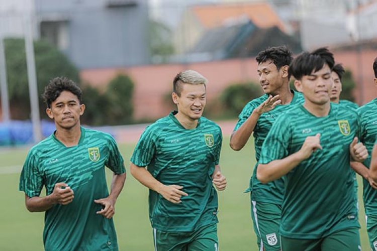 Sho Yamamoto Tiba di Surabaya dan Langsung Gabung Latihan