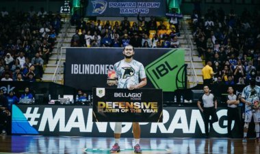 IBL Tokopedia 2023: Reza Guntara Terpilih Sebagai Defensive Player of The Year