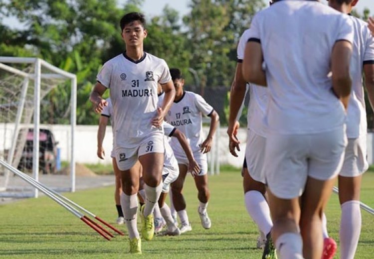 Pelatih Madura United Semringah Karena Eksperimen Koko Ari