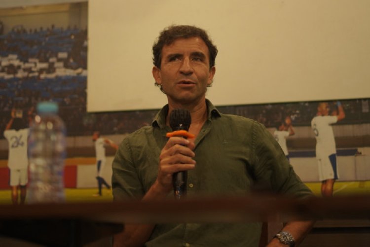 Luis Milla Ucapkan Terimakasih Persib dalam Perpisahannya