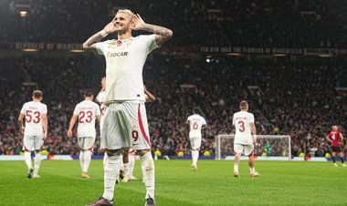 Suasana Ruang Ganti Manchester United Usai Dibungkam Galatasaray