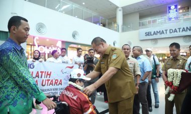 Dengan Rasa Suka Cita, Atlet Sumut Asian Para Games Disambut di Bandara Kualanamu