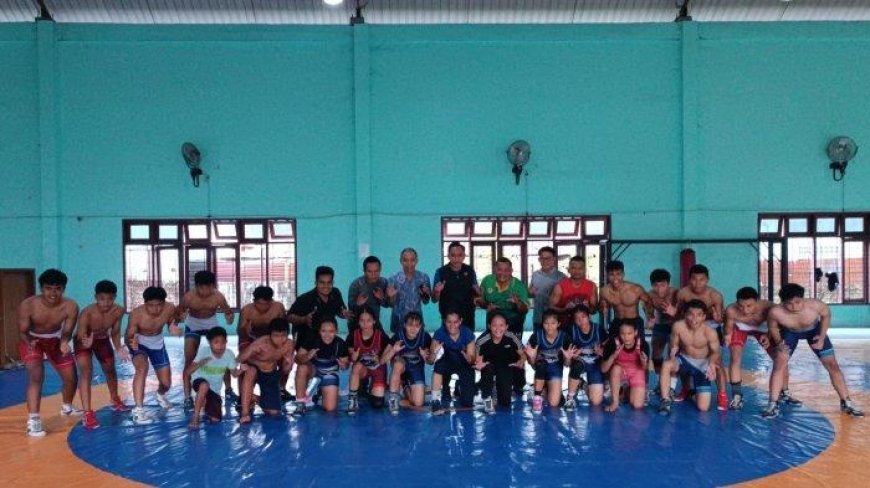 KONI Medan Kunjungi Atlet Cabor Gulat di Gedung Serbaguna Advent