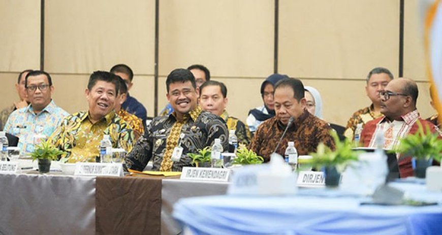 Bobby Nasution Hadiri Rakor Gubernur se-Sumatera Bersama Mendagri Tito Karnavian di Batam