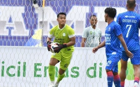 REKY RAHAYU JADI KIPER DENGAN PENYELAMATAN TERBANYAK DI CHAMPIONSHIP 2025/2026