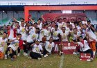 WAGUBSU SERAHKAN PIALA JUARA LIGA 4 SUMUT KEPADA PAYA BAKUNG UNITED