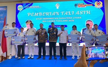 BOBBY NASUTION SERAHKAN TALI ASIH UNTUK ATLET SUMUT PERAIH MEDALI SEA GAMES 2025