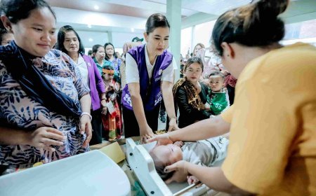 KAHIYANG AYU TINJAU PELAYANAN POSYANDU DI SAMOSIR, TEKANKAN PENTINGNYA KESEHATAN IBU DAN ANAK