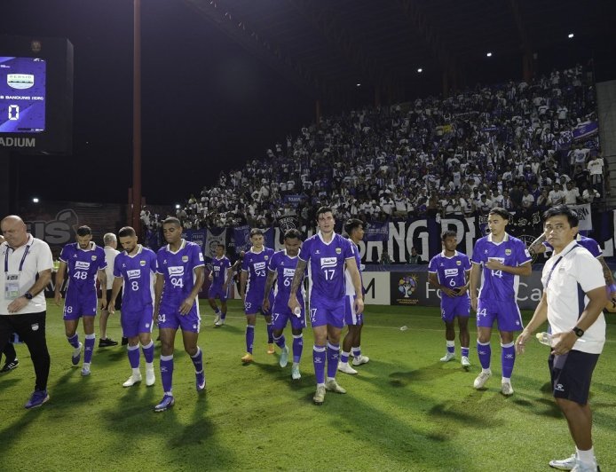 AFC RESMI JATUHKAN HUKUMAN UNTUK PERSIB BANDUNG USAI RICUH LAWAN RATCHABURI FC