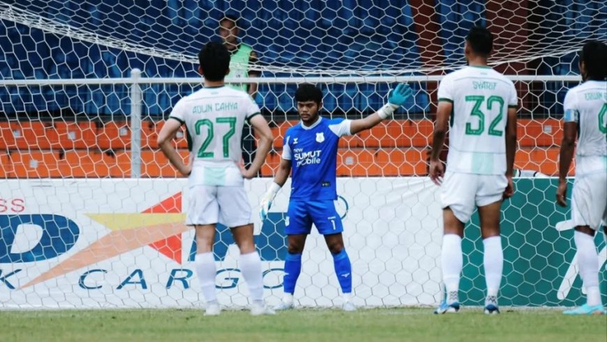 PENJAGA GAWANG PSMS MEDAN TAMPIL HEROIK, AHMAD GUNANDI GAGALKAN PENALTI PERSIRAJA