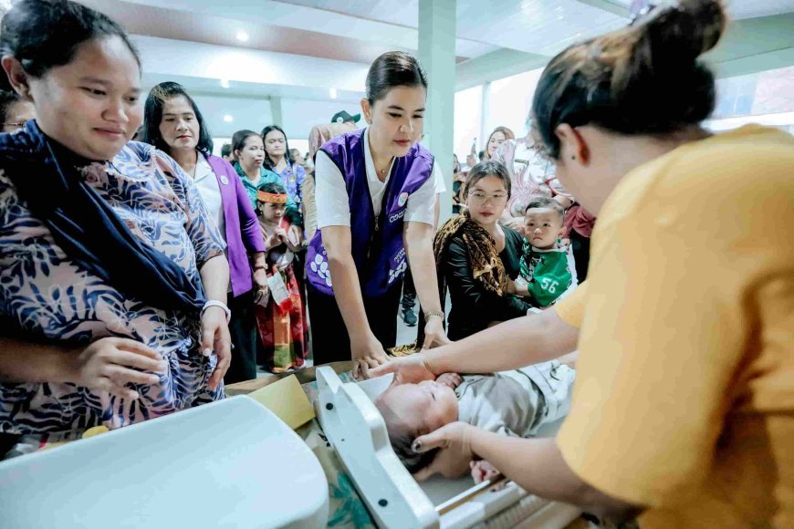 KAHIYANG AYU TINJAU PELAYANAN POSYANDU DI SAMOSIR, TEKANKAN PENTINGNYA KESEHATAN IBU DAN ANAK