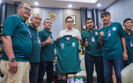 Rico Waas dan Mantan PSMS Bahas Penguatan Ekosistem Sepak Bola Usia Muda di Medan