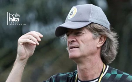 Pieter Huistra Kembali Jadi Pelatih PSS Sleman di Super League 2026/27