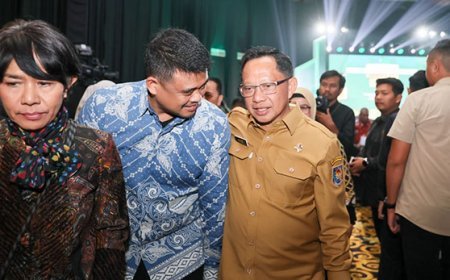 Bobby Nasution Terima Penghargaan Adinata Syariah,  Bukti Sumut Berkontribusi bagi Penguatan Ekonomi Nasional