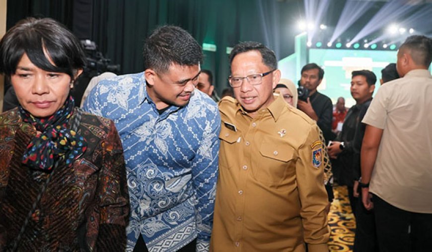 Bobby Nasution Terima Penghargaan Adinata Syariah,  Bukti Sumut Berkontribusi bagi Penguatan Ekonomi Nasional