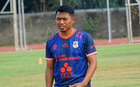 Toni Sucipto Bawa Pengalaman Bermain ke Peran Baru sebagai Asisten Pelatih Sumsel United