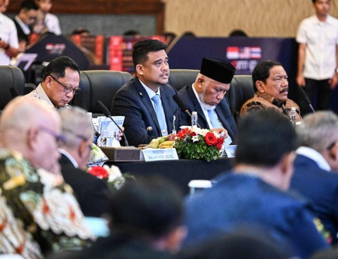 Mendagri Apresiasi Inisiatif Bobby Nasution Kumpulkan 10 Gubernur se-Sumatera