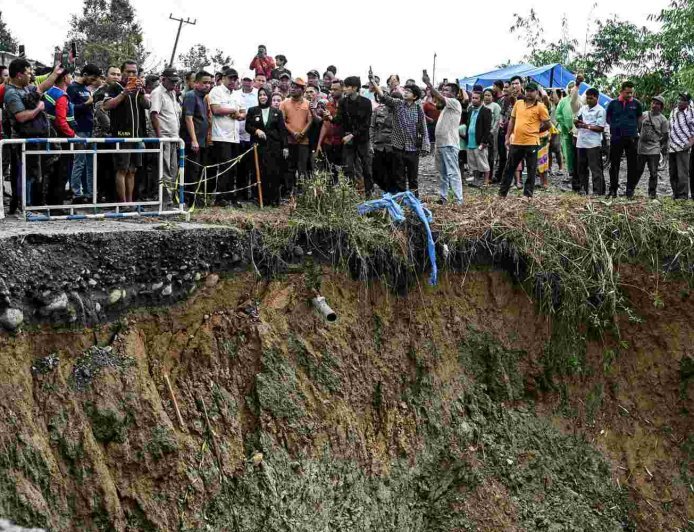 Jalan Longsor Penghubung Langkat-Karo Diperbaiki Oktober 2026